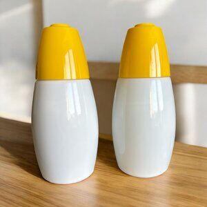 VTG Gemco Sugar Shakers Set Of 2 White Yellow Refillable Bottles Milk Glass READ